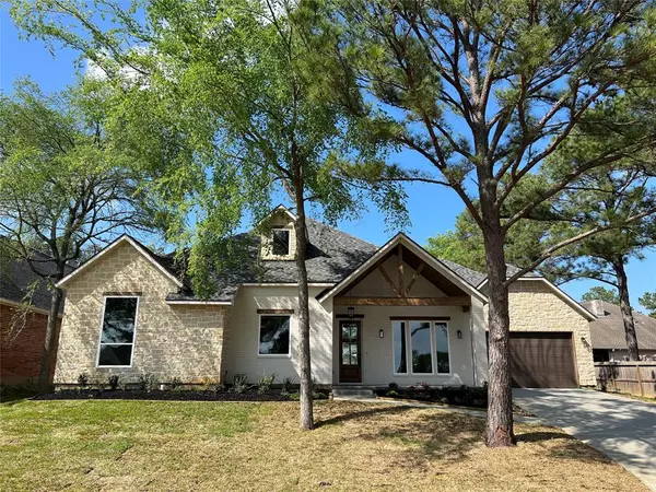 180 Sunnyvale W, Montgomery, TX 77356