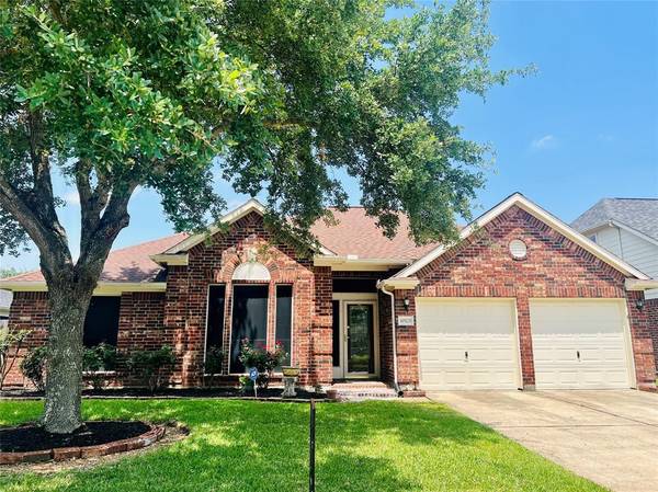 10525 Eagle Rock CT, La Porte, TX 77571