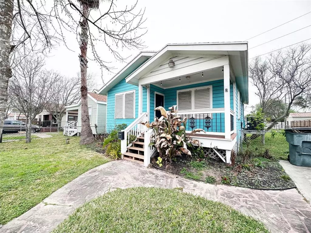 Galveston, TX 77551,5506 Avenue Q