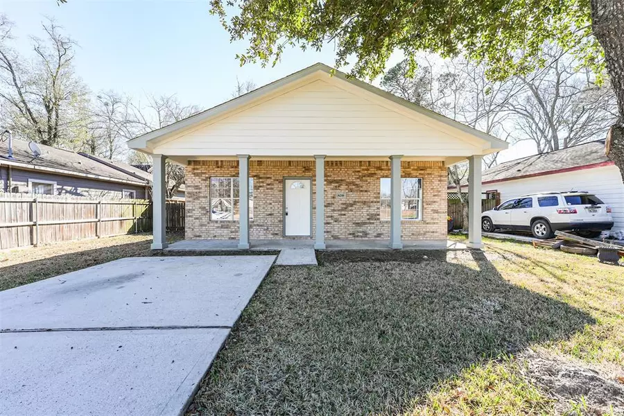 8218 Gallahad ST, Houston, TX 77078