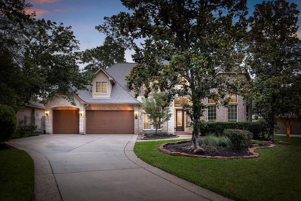 10 Silver Maple PL, The Woodlands, TX 77382