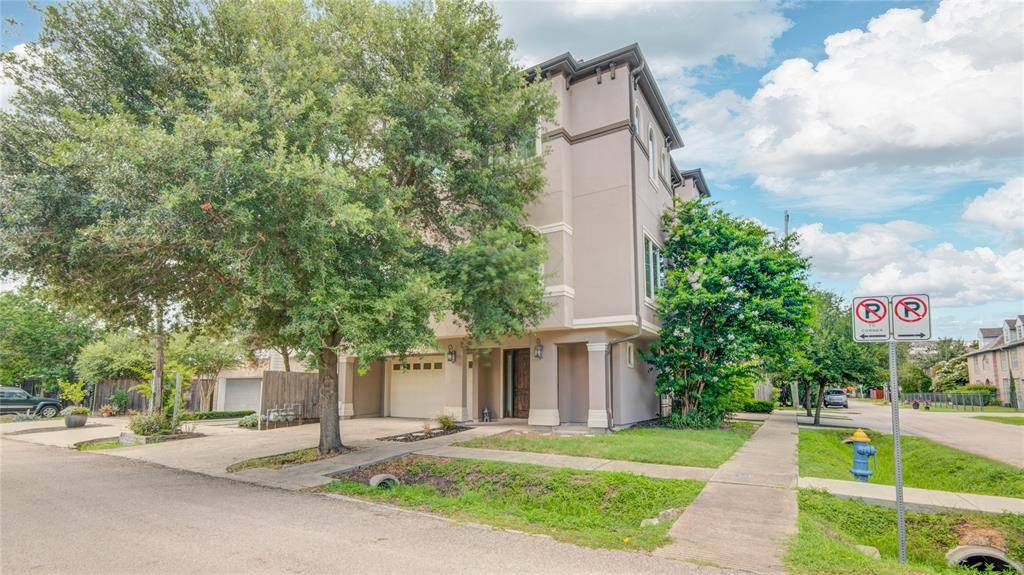 5002 Eigel ST, Houston, TX 77007