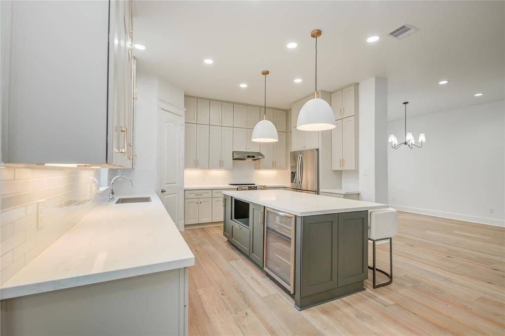 Houston, TX 77007,5002 Eigel ST