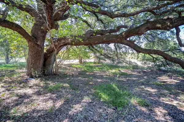 9 Orchard Oaks Lane, Brenham, TX 77833