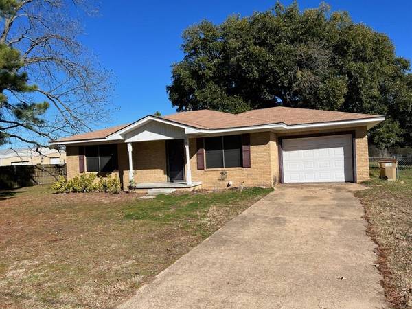 500 W Greenville ST,  Alba,  TX 75410