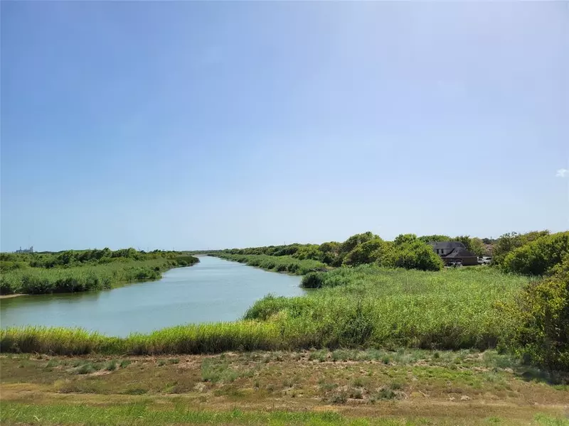 1606 Duncan Drive, Oyster Creek, TX 77541