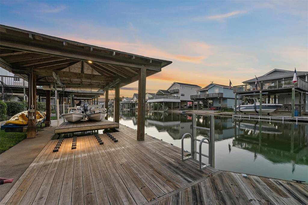 Galveston, TX 77554,22102 Pecos DR