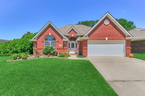 6986 Breezy PT, Willis, TX 77318