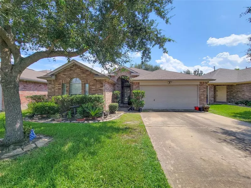 10323 Mills Run DR, Houston, TX 77070