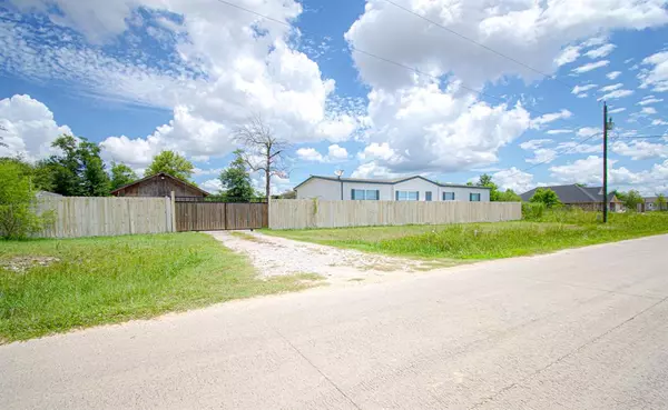 Cleveland, TX 77327,127 County Road 3574