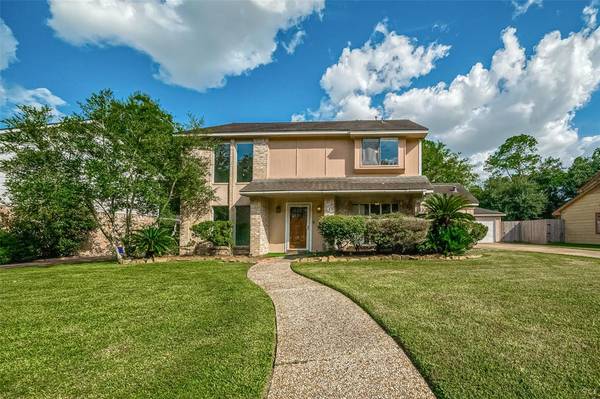 2029 Briargreen DR, Houston, TX 77077