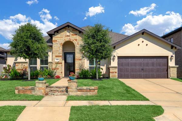 808 Galloway Mist LN, Friendswood, TX 77546