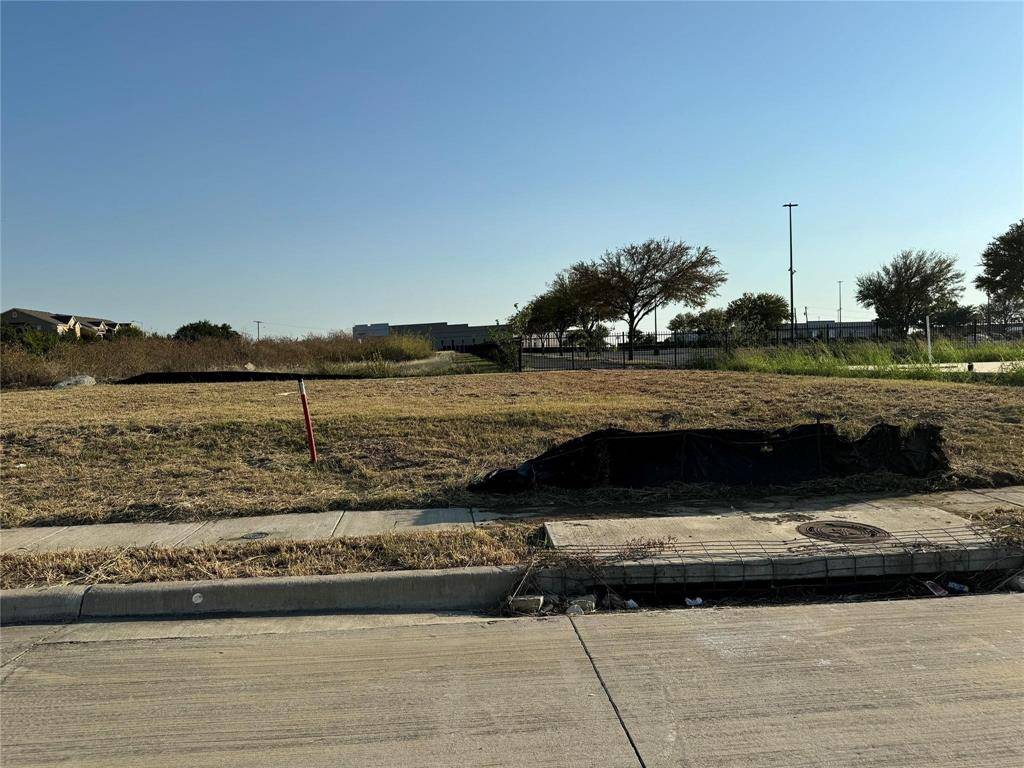 1238 Alisa LN, Arlington, TX 76014