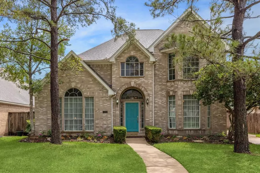 306 Knoll Forest DR, Sugar Land, TX 77479