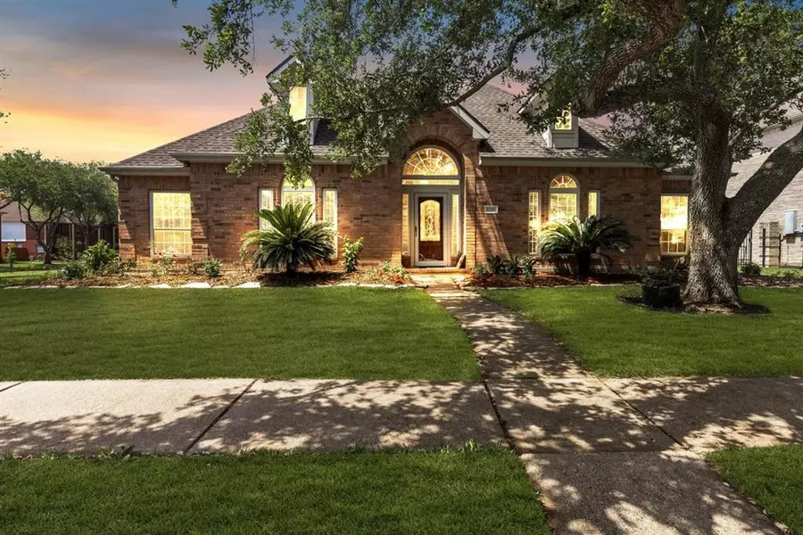 1218 Eagle Lakes DR, Friendswood, TX 77546