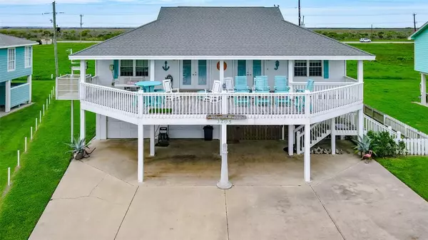 3205 Castle DR, Crystal Beach, TX 77650