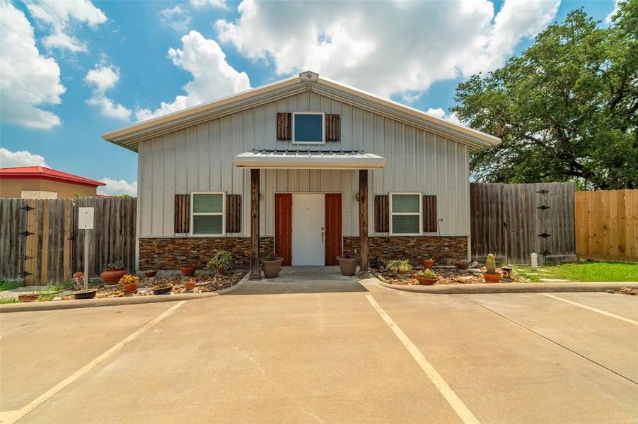 1610 N Park ST, Brenham, TX 77833