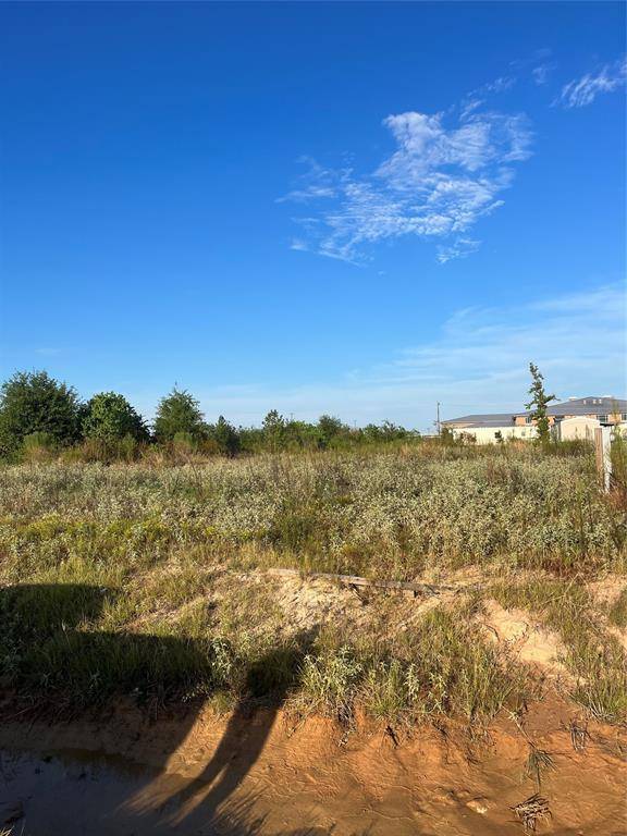 566 Road 5603, Cleveland, TX 77327