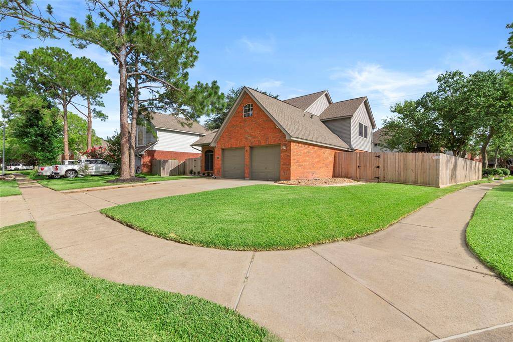 Houston, TX 77062,902 Mulberry Ridge WAY