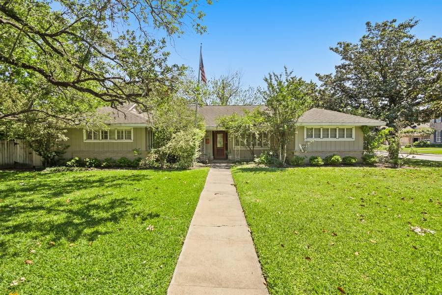 7807 S Rice AVE, Bellaire, TX 77401