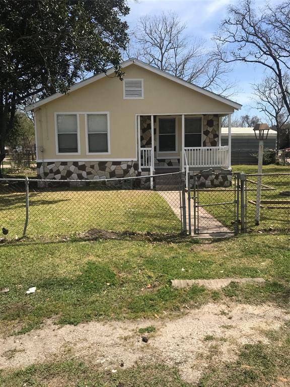 6701 Prino RD, Hitchcock, TX 77563