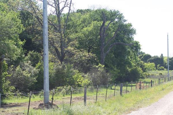 Tract 6 Hunt LN, Flatonia, TX 78941