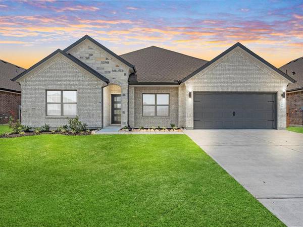 718 Westwood Drive, League City, TX 77573