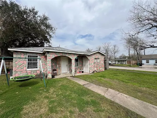 7302 Forrestal ST, Houston, TX 77033