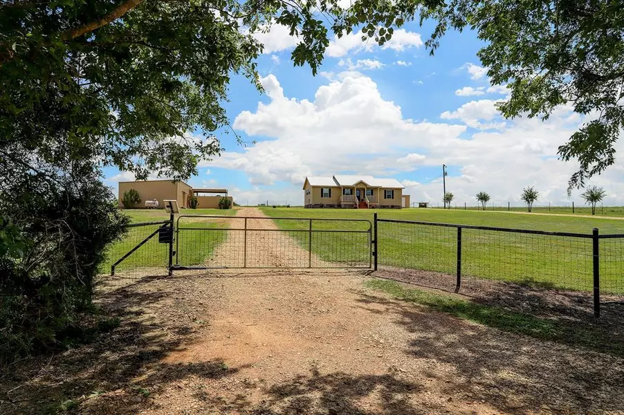 10622 Swearingen RD, Sealy, TX 77474