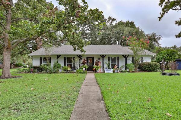 127 Nasturtium ST, Lake Jackson, TX 77566