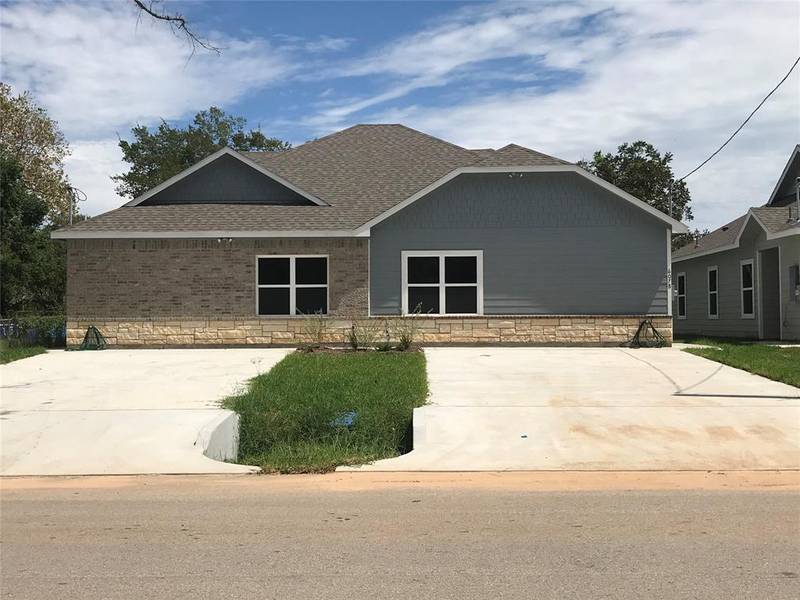 609 South Campbell ST #A, Willis, TX 77378