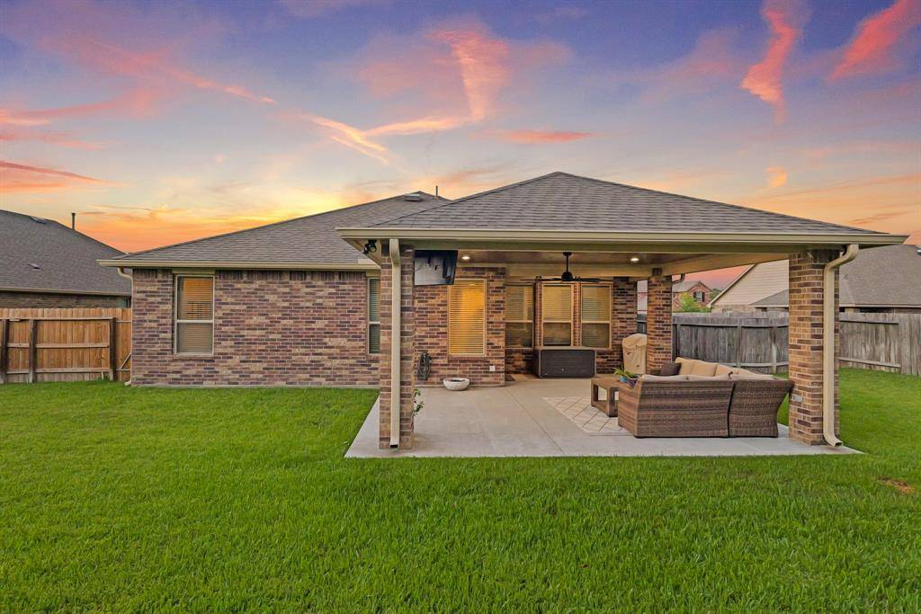 Houston, TX 77044,18015 Van Berkel LN