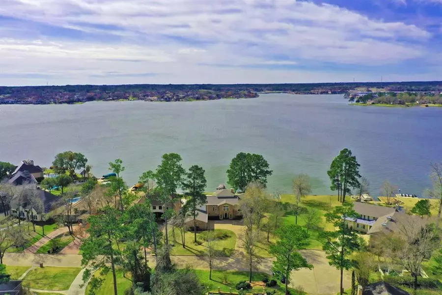 12843 Oak Village DR, Montgomery, TX 77356