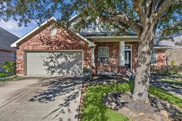 7703 Quiet Trace LN,  Pearland,  TX 77581