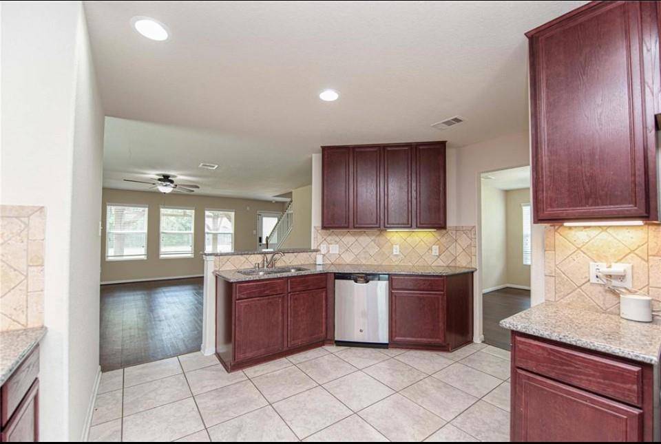 Conroe, TX 77385,16706 Lark Bunting LN