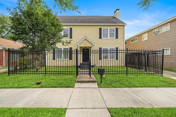 3109 Arbor ST, Houston, TX 77004