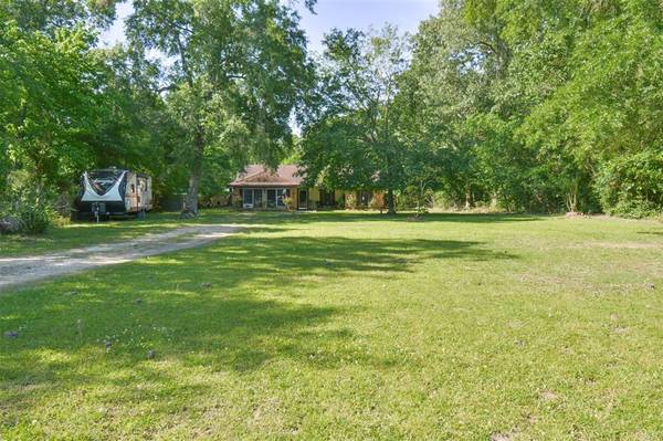 274 County Road 2340, Dayton, TX 77535