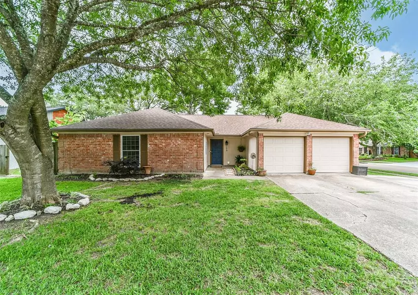 1618 Pecan Hollow ST, Pearland, TX 77581