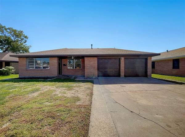 2510 Hillshire DR, Deer Park, TX 77536