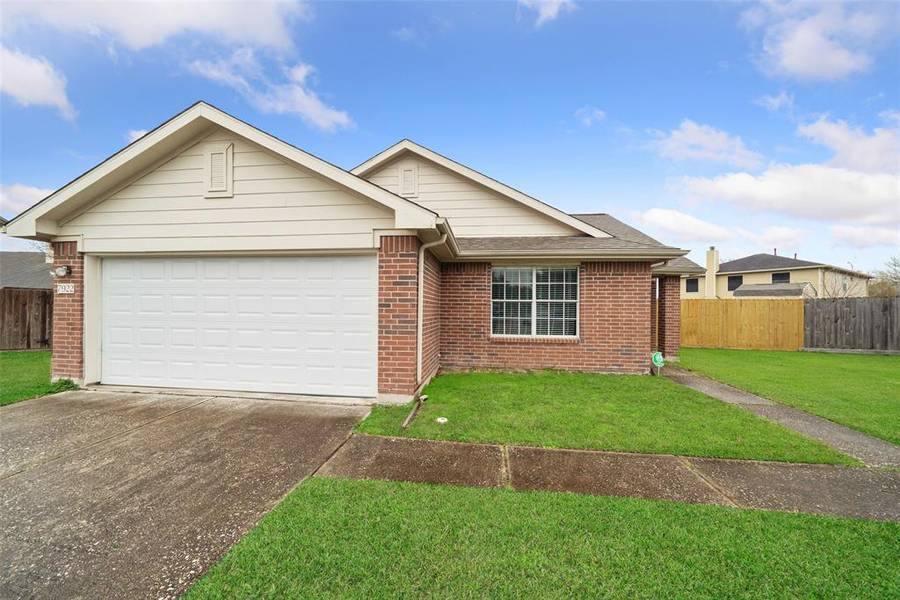 7922 Cedar View ST, Baytown, TX 77523