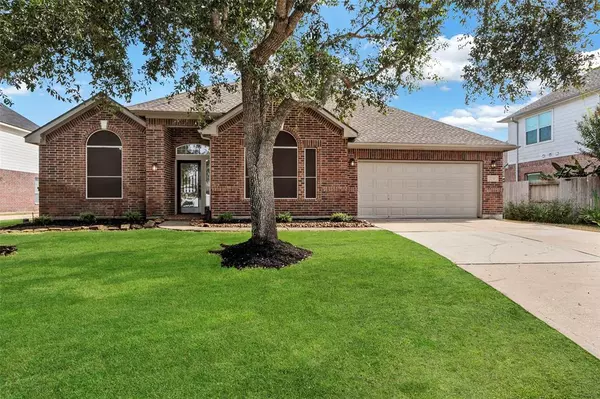 2247 Longspur LN, League City, TX 77573