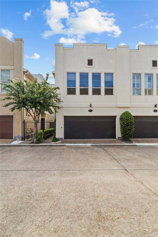 112 Riley LN, Houston, TX 77003