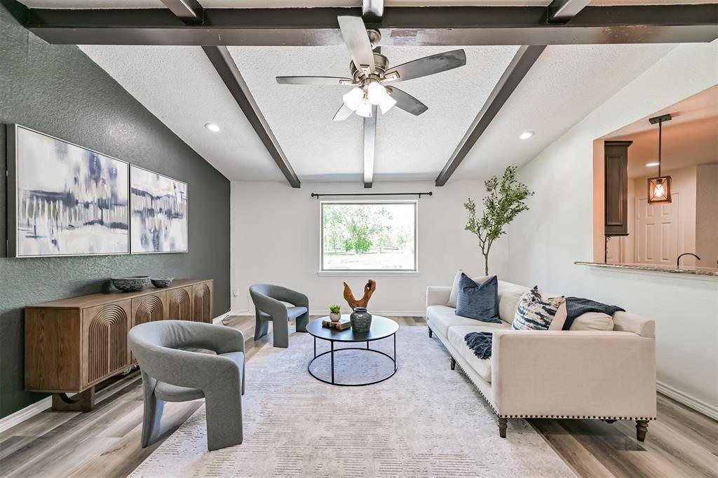 6315 Amie LN #CR879, Pearland, TX 77584