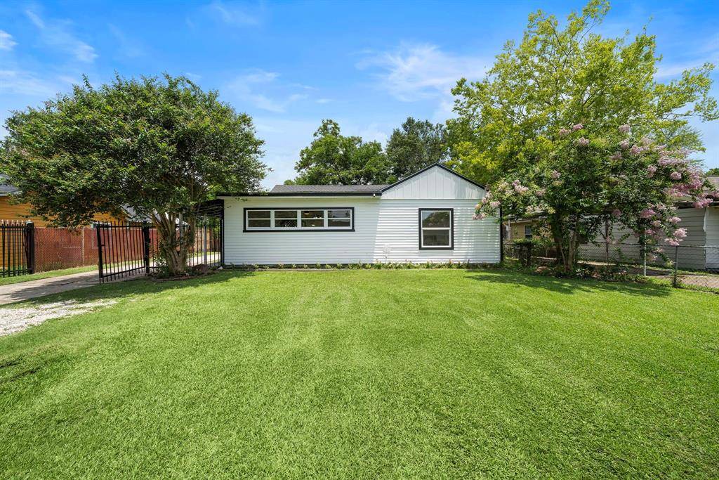 7711 Greenstone ST, Houston, TX 77087