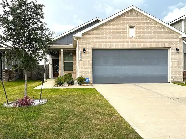 25719 Boxwood Hedge LN, Tomball, TX 77375