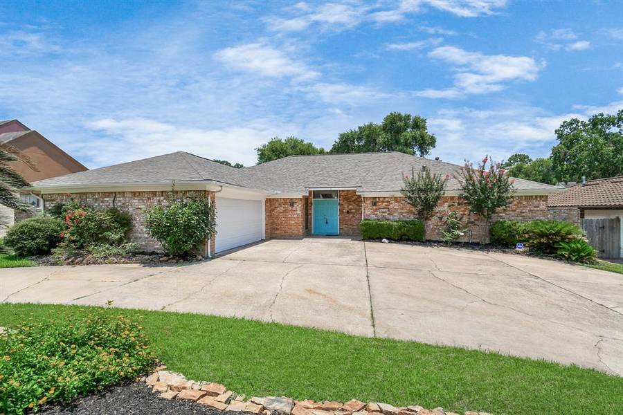 3035 Golden Hills LN, Missouri City, TX 77459