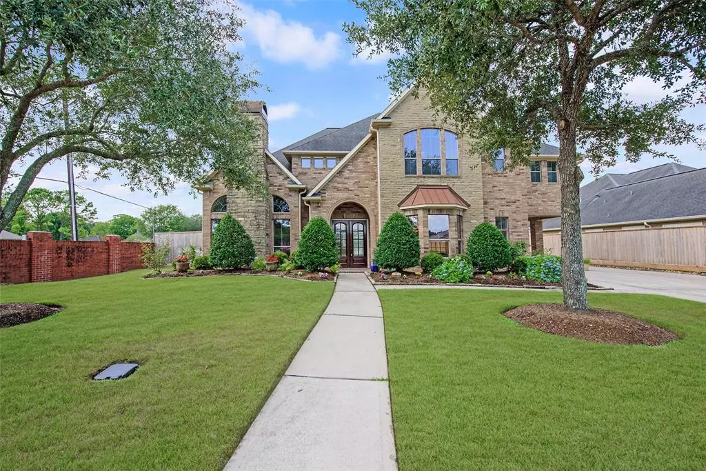 Friendswood, TX 77546,400 Marys Creek LN