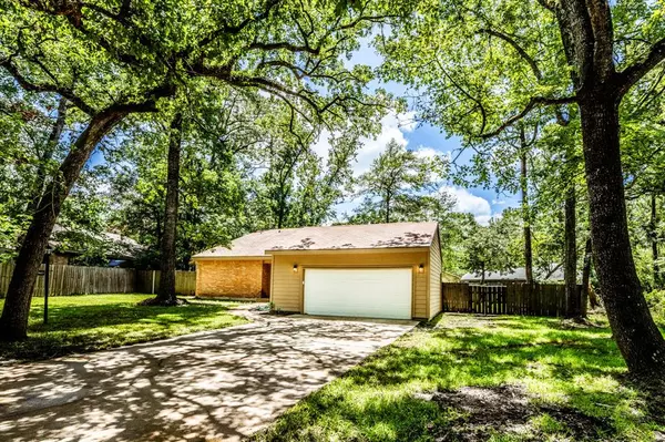 Huntsville, TX 77320,24621 Attwood PL