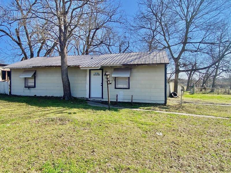 506 S Cottonwood ST, Crockett, TX 75835