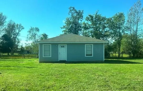 95 County Road 161, Liberty, TX 77575